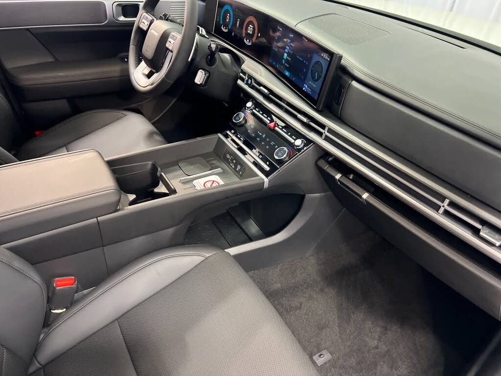 Image of 2025 Hyundai Santa Fe Hybrid
