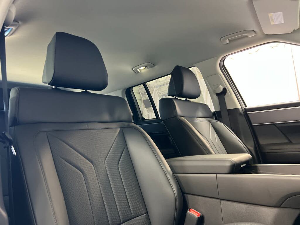 Image of 2025 Hyundai Santa Fe Hybrid
