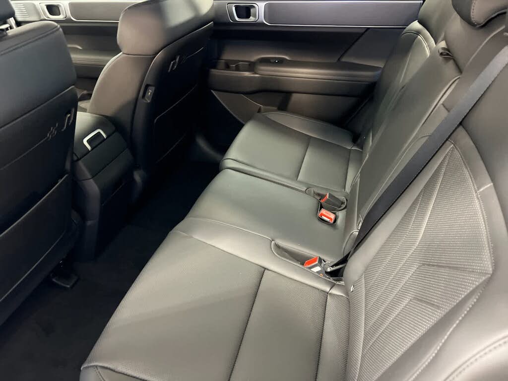 Image of 2025 Hyundai Santa Fe Hybrid