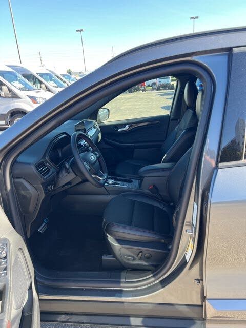 Image of 2024 Ford Escape Hybrid
