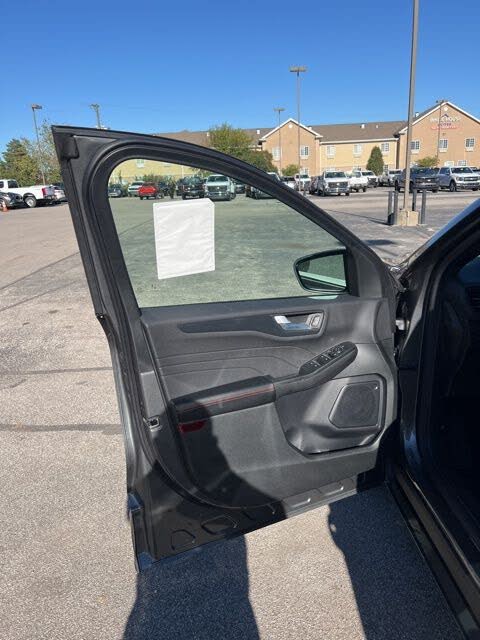 Image of 2024 Ford Escape Hybrid