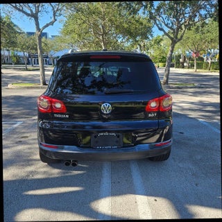 2011 Volkswagen Tiguan thumbnail – Miami, FL – 5