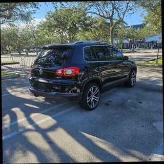 2011 Volkswagen Tiguan thumbnail – Miami, FL – 6