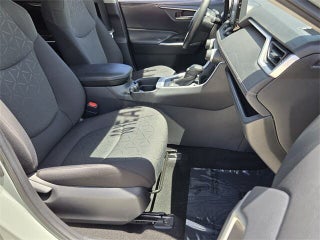 2021 Toyota RAV4 thumbnail – Davie, FL – 16