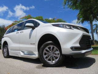 2023 Toyota Sienna thumbnail – Boca Raton, FL – 7