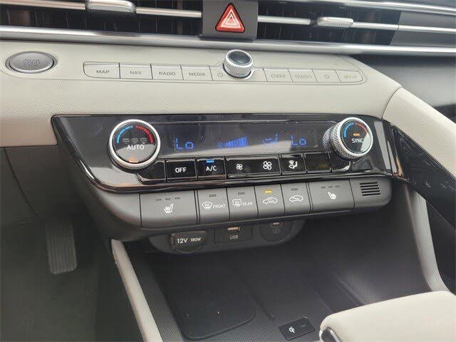 Image of 2025 Hyundai Elantra