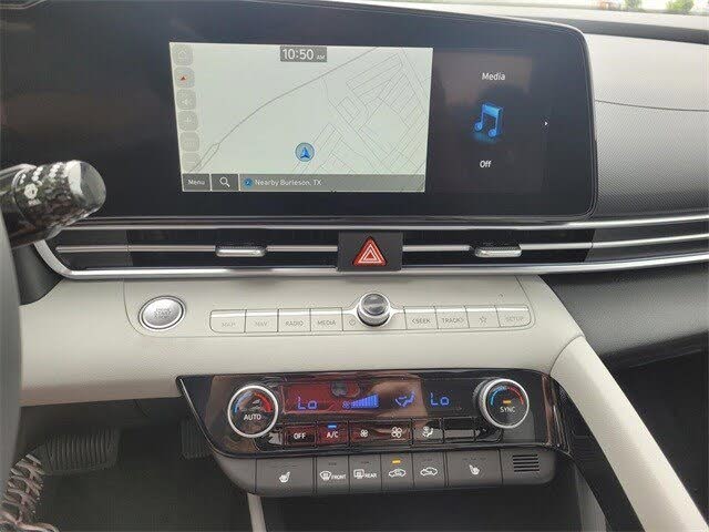 Image of 2025 Hyundai Elantra