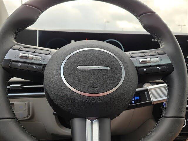 Image of 2025 Hyundai Tucson Hybrid