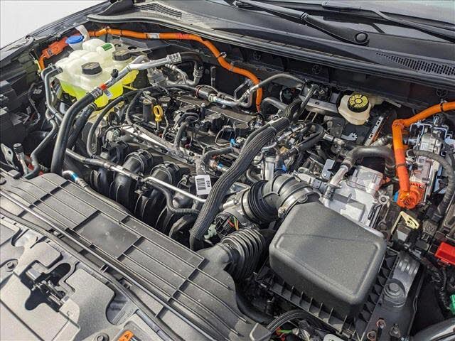 Image of 2025 Ford Escape Hybrid Plug-in