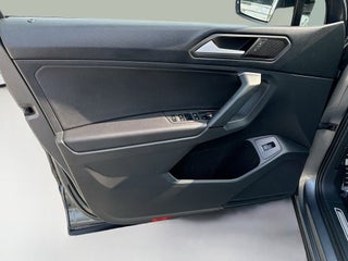 2019 Volkswagen Tiguan thumbnail – Miami, FL – 19