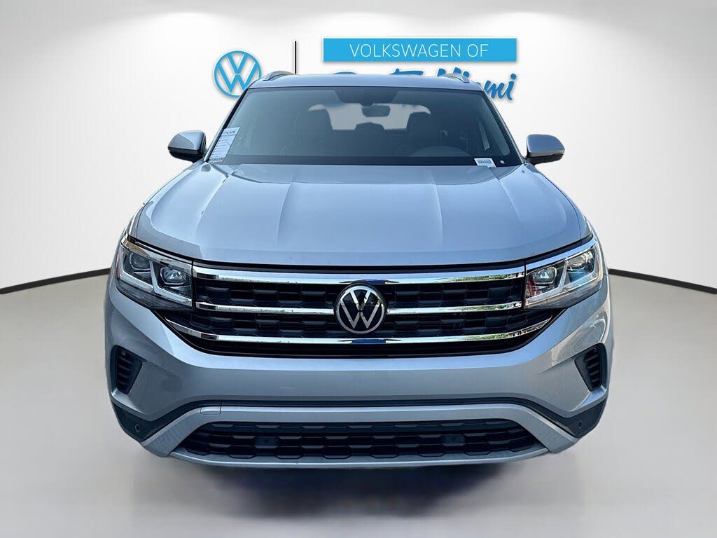 2022 Volkswagen Atlas Cross Sport V6 SE 4Motion
                                    for sale in Miami, FL – photo 2