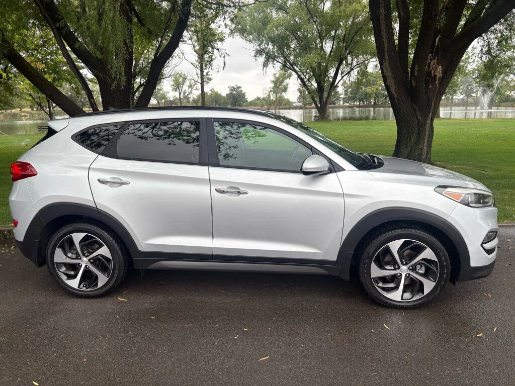 Image of 2016 Hyundai TUCSON