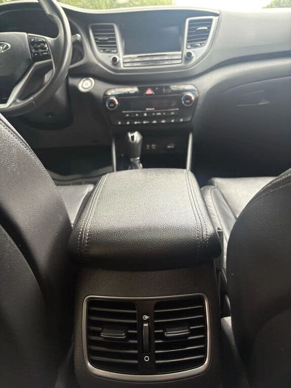 Image of 2016 Hyundai TUCSON