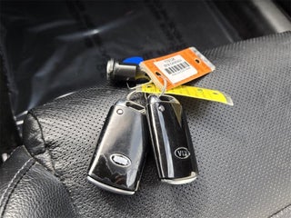 2018 Kia Cadenza thumbnail – Davie, FL – 19