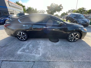 2017 Nissan Altima thumbnail – Miami, FL – 15