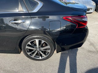 2017 Nissan Altima thumbnail – Miami, FL – 24