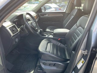 2018 Volkswagen Atlas thumbnail – Miami, FL – 4