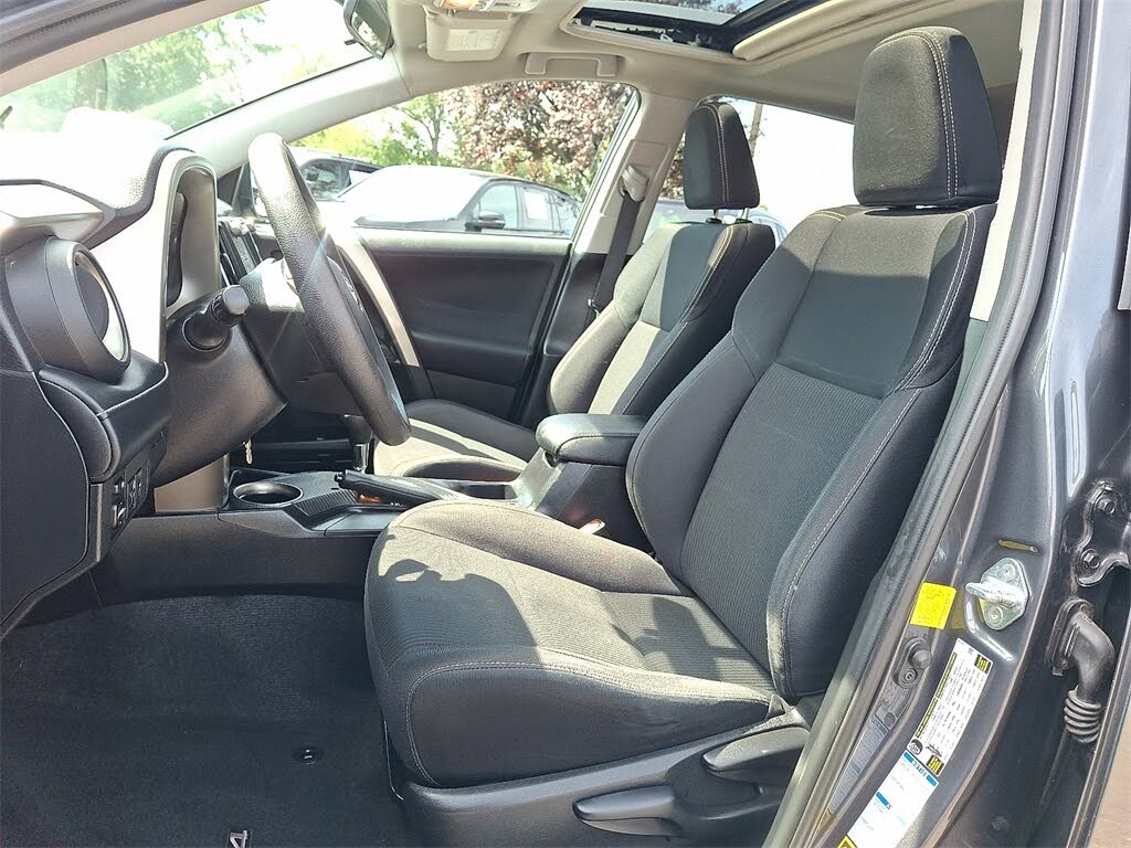Image of 2015 Toyota RAV4