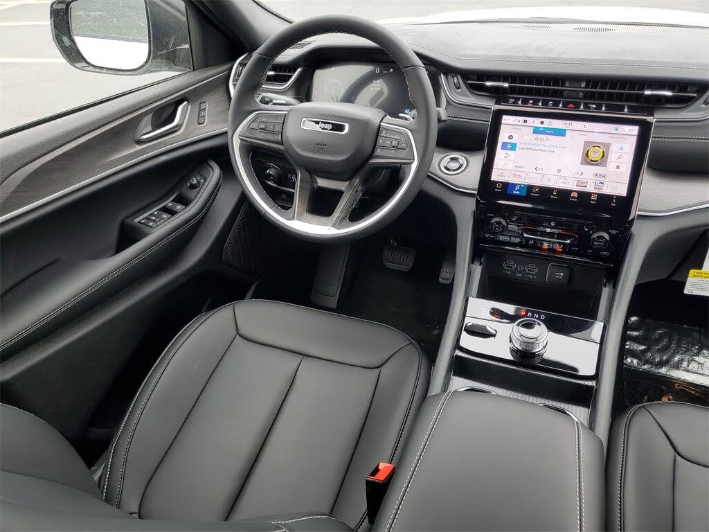 Image of 2025 Jeep Grand Cherokee