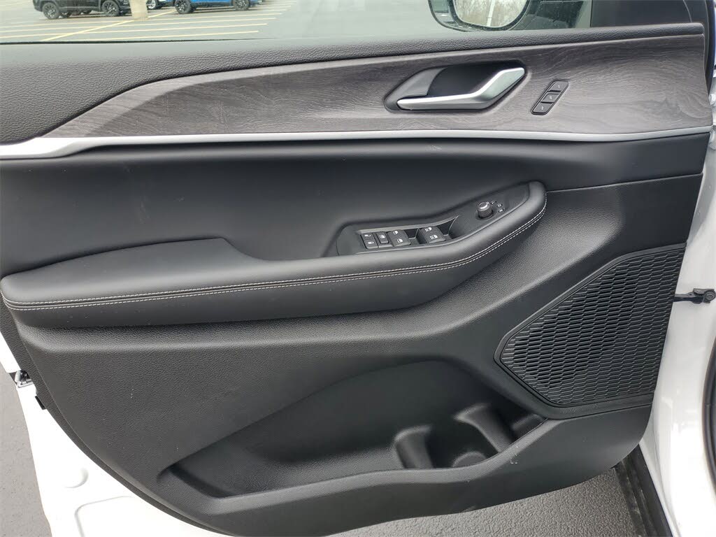 Image of 2025 Jeep Grand Cherokee