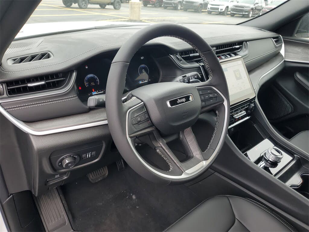 Image of 2025 Jeep Grand Cherokee