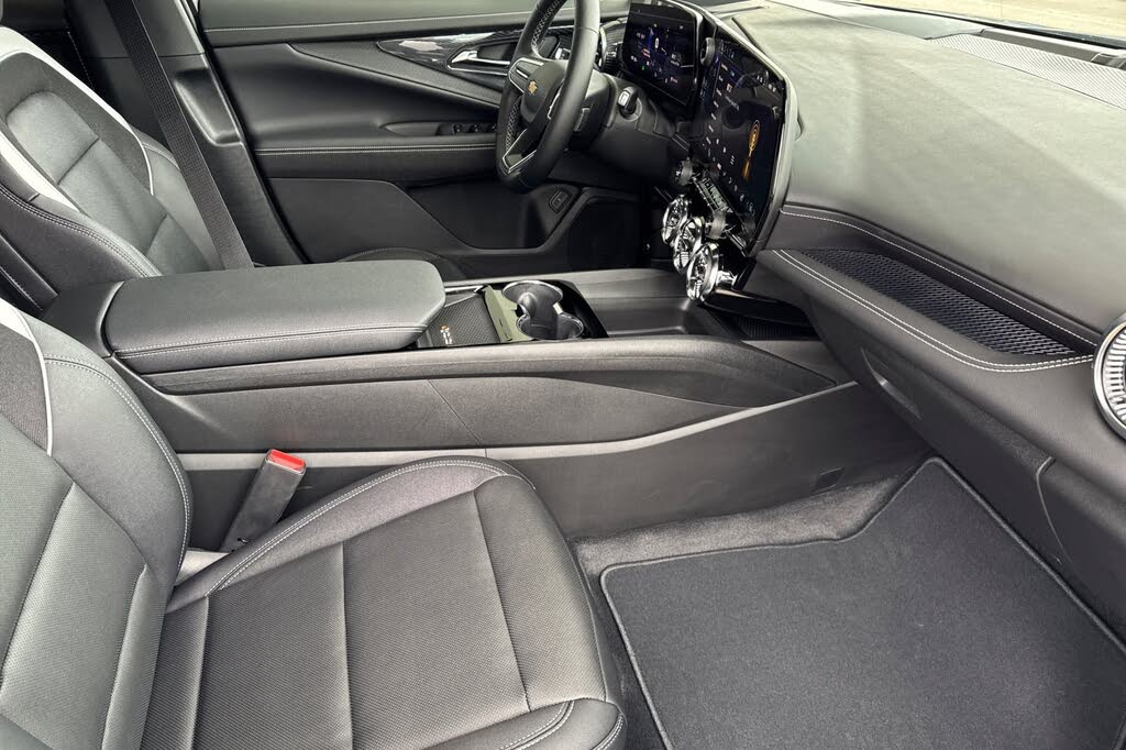 Image of 2025 Chevrolet Blazer EV