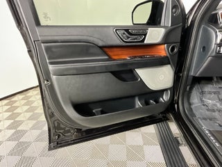 2019 Lincoln Navigator thumbnail – North Miami, FL – 18