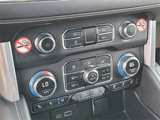 2023 GMC Yukon XL thumbnail – Miami Shores, FL – 33