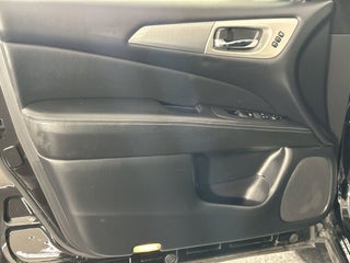 2018 Nissan Pathfinder thumbnail – Palmetto Bay, FL – 33