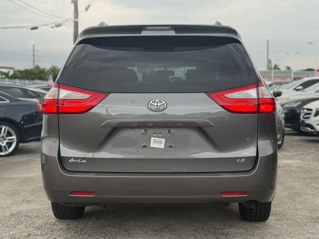 2016 Toyota Sienna LE 8-Passenger
                                    for sale in Miami, FL – photo 10