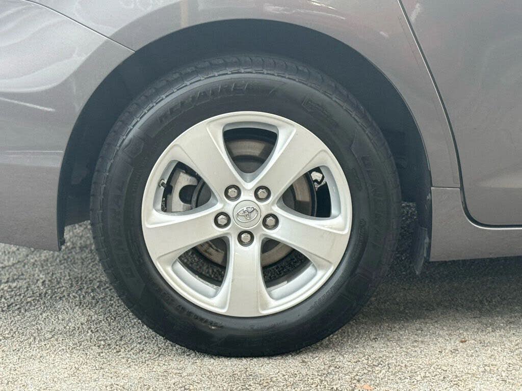 2016 Toyota Sienna LE 8-Passenger
                                    for sale in Miami, FL – photo 14