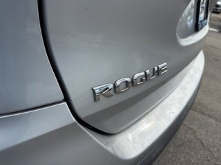 2018 Nissan Rogue thumbnail – Hollywood, FL – 33