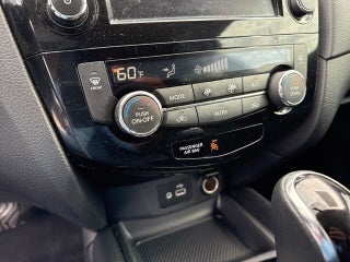 2018 Nissan Rogue thumbnail – Hollywood, FL – 23
