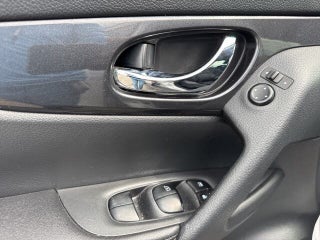 2018 Nissan Rogue thumbnail – Hollywood, FL – 29