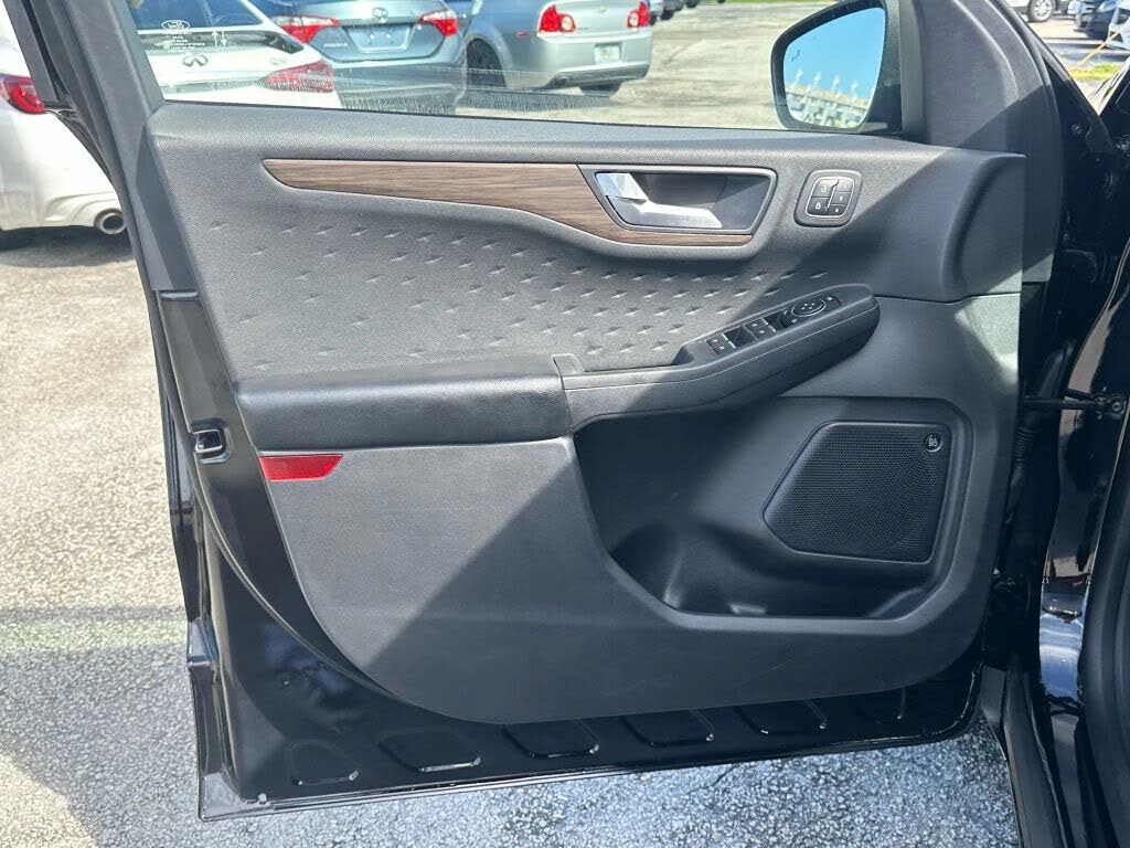 2020 Ford Escape Titanium
                                    for sale in Miami, FL – photo 38