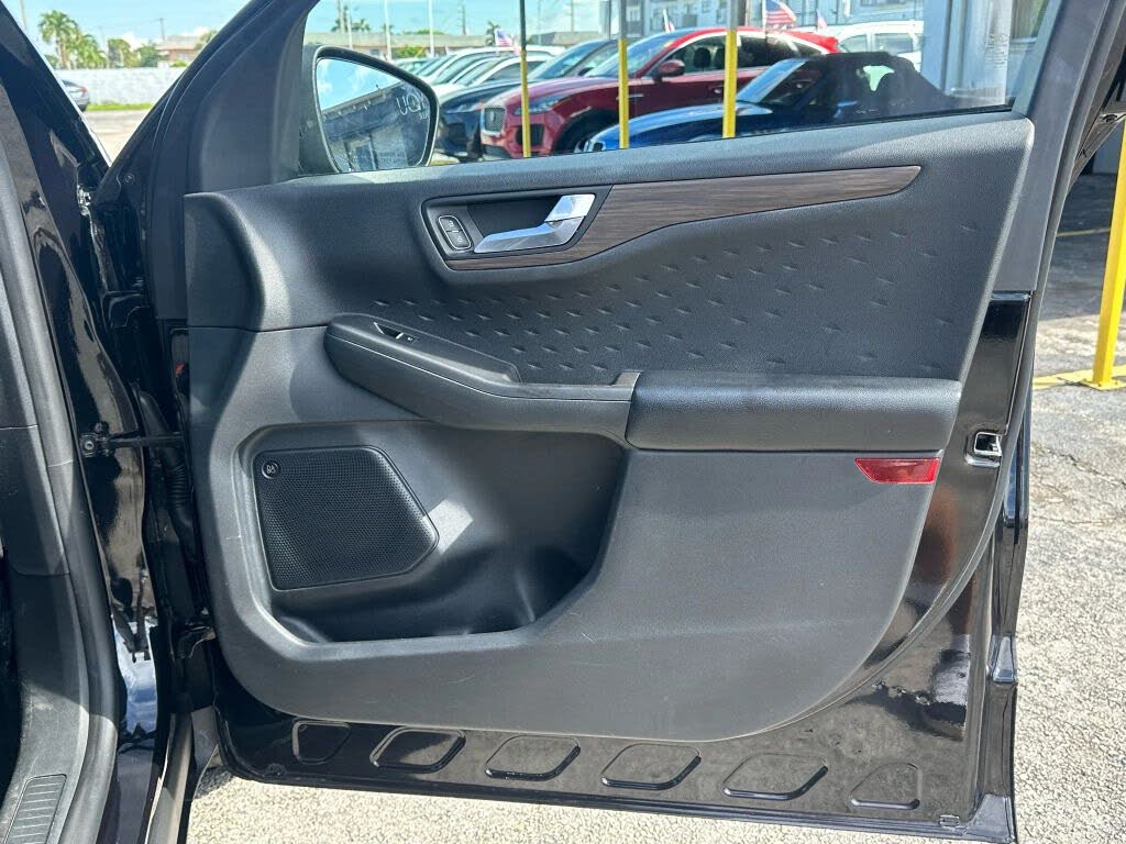 2020 Ford Escape Titanium
                                    for sale in Miami, FL – photo 41