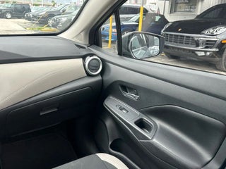 2020 Nissan Versa thumbnail – Miami, FL – 15