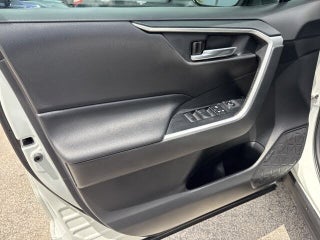 2020 Toyota RAV4 thumbnail – Hollywood, FL – 31
