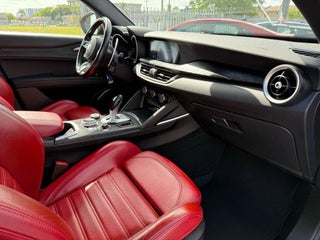 2022 Alfa Romeo Stelvio thumbnail – Miami, FL – 21