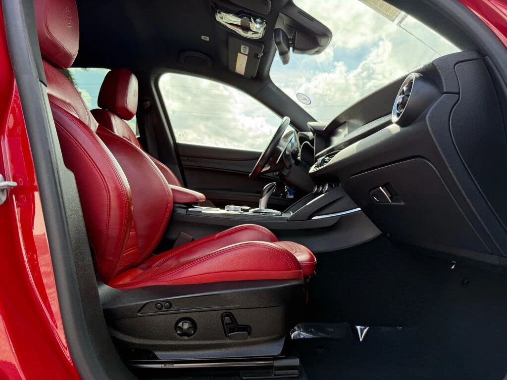 2022 Alfa Romeo Stelvio Sprint
                                    for sale in Miami, FL – photo 23