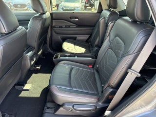 2022 Nissan Pathfinder thumbnail – Hollywood, FL – 19