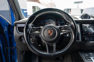 2018 Porsche Macan thumbnail – Hialeah, FL – 16