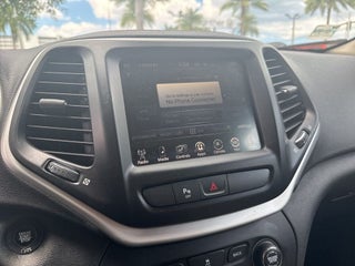2017 Jeep Cherokee thumbnail – Pompano Beach, FL – 14