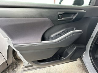 2024 Toyota Highlander Hybrid thumbnail – Hollywood, FL – 32