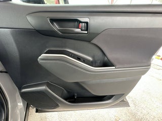 2024 Toyota Highlander Hybrid thumbnail – Hollywood, FL – 29