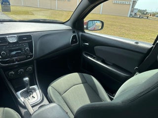 2012 Chrysler 200 thumbnail – Oakland Park, FL – 10