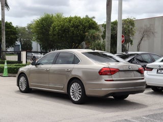 2016 Volkswagen Passat thumbnail – Doral, FL – 4