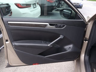 2016 Volkswagen Passat thumbnail – Doral, FL – 9
