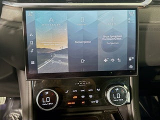 2021 Jaguar F-PACE thumbnail – Doral, FL – 16