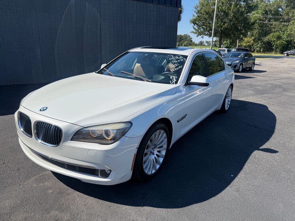 BMW 7 Series F01/F02/F03 (5th Gen) 750Li xDrive